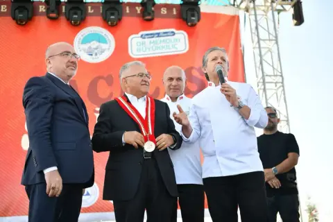 Kayseri Gastronomi Günleri: Ev Hanımları ve Minik Şefler Yarışıyor