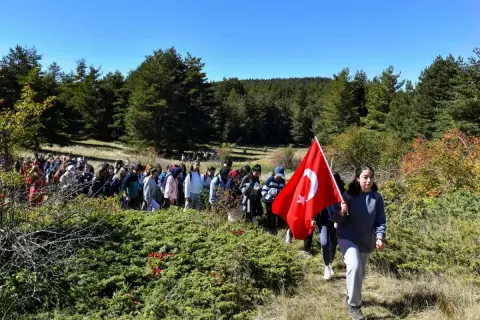 250 Üniversiteli Işık Dağı'nda Doğa Yürüyüşü Yapdı