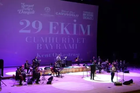 Denizli’de Cumhuriyet coşkusu etkinliklerle başladı
