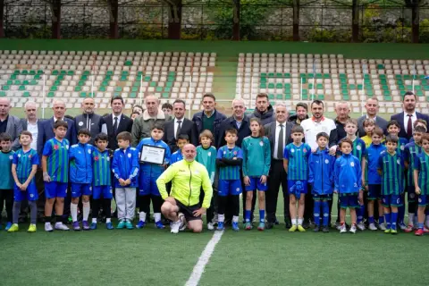 Çaykur Rizespor'dan Artvin'e futbol şenliği hediyesi