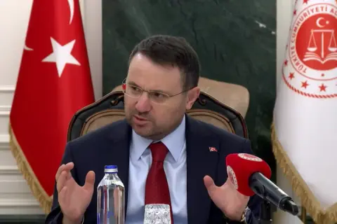 Bakan Gürlek'ten 8 aylık bilanço: 81 ilde 8.818 operasyonla milyarlarca liralık mal varlığına el konuldu