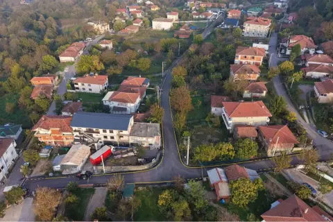 Sapanca Hacımercan'da 4 km yol 6 bin ton asfaltla yenilendi