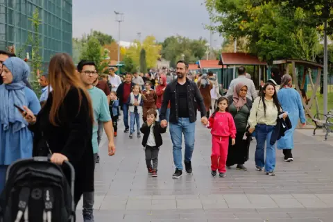 Hayvan Koruma Günü'nde hayvanat bahçesi ücretsiz: Binler akın etti