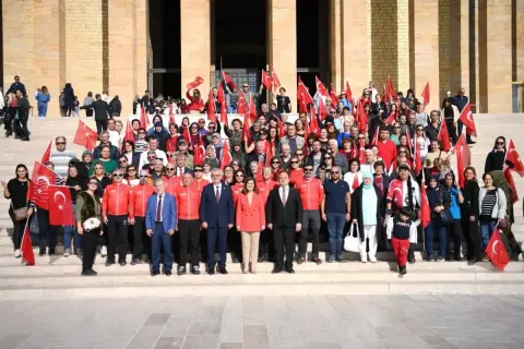 SARDOS'tan tarihî çağrı: 3 yıldır sergilenmeyen bayrak