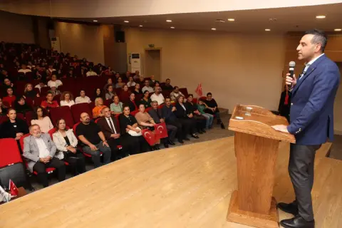 Çiğli'de 103. Yıl: Nadir Atatürk fotoğrafları sergilendi