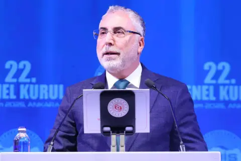 Bakan Işıkhan'dan TESK'e mesaj: Yiğiner'i tebrik etti