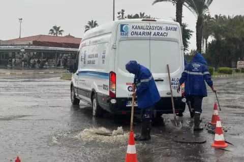 Antalya'ya yağmur teyakkuzu: 464 personel sahada