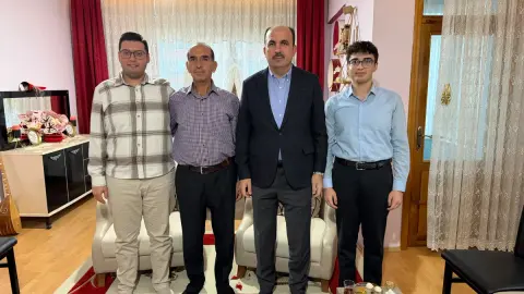 Başkan Altay, 'Vefa Umresi' yapan gazi ve emekliyi ziyaret etti