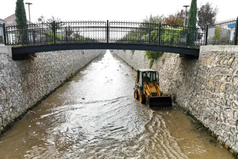 İnegöl'de kış öncesi sel tedbiri: Kanal temizliği