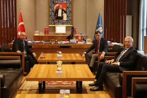 Kütahya Belediye Başkanı Eyüp Kahveci, İlçe Belediye Başkanlarını Ağırladı