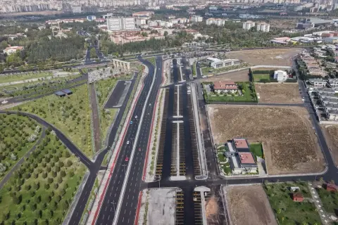 Millet Bahçesi'ne 900 araçlık yeni otopark hizmete girdi