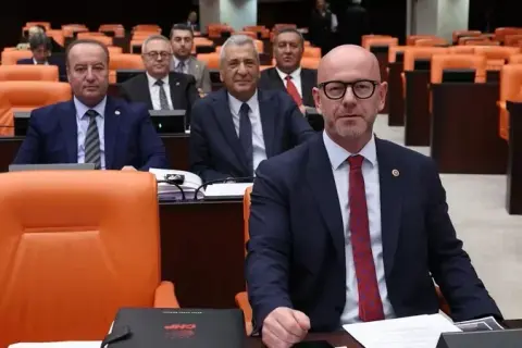 CHP’li Serkan Sarı: Vatandaş borç batağında, yandaşlar fon soygununda