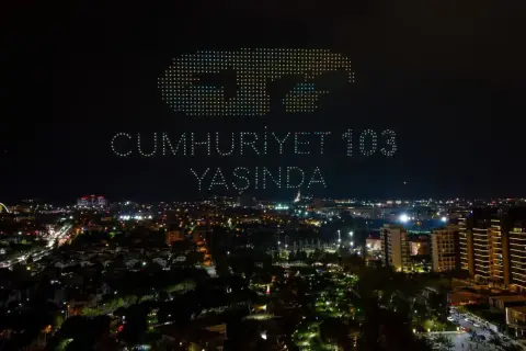 Manisa'da 1000 drone ile gökyüzüne Atatürk silüeti