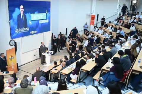 Konya'dan üniversite öğrencilerine 15 bin TL destek