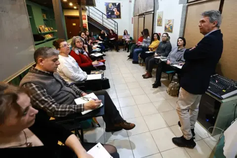 İzmir'de ücretsiz 'Anlatılmayan Öyküler' atölyesi 5. dönemde