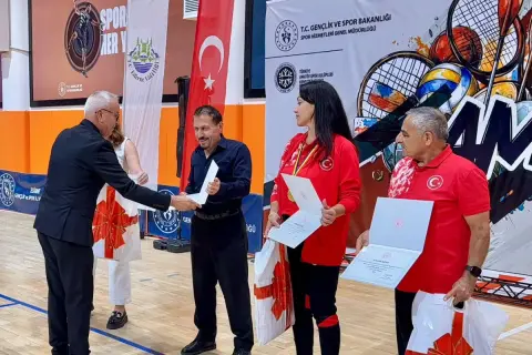 51 yıl karateye adandı: 'Yılın Enleri' ödülü Sensei Hamdi Çevik'in