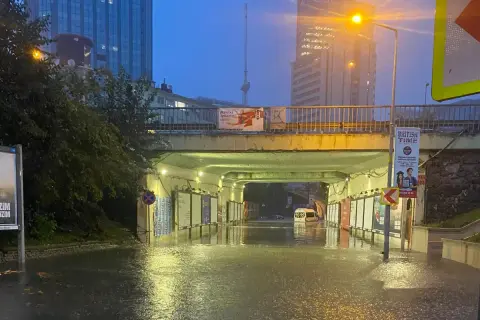 İstanbul'da sağanak felaketi: 2.518 ihbar, 8 bin personel sahada