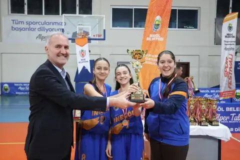 İnegöl'de sokak basketbol şampiyonları belli oldu