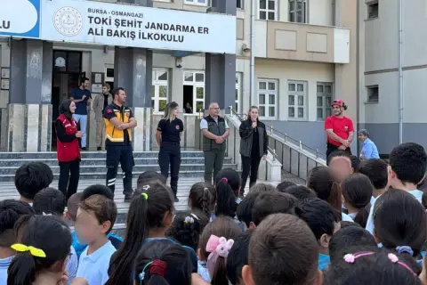 Bursa'da ilkokul öğrencilerine orman yangını eğitimi