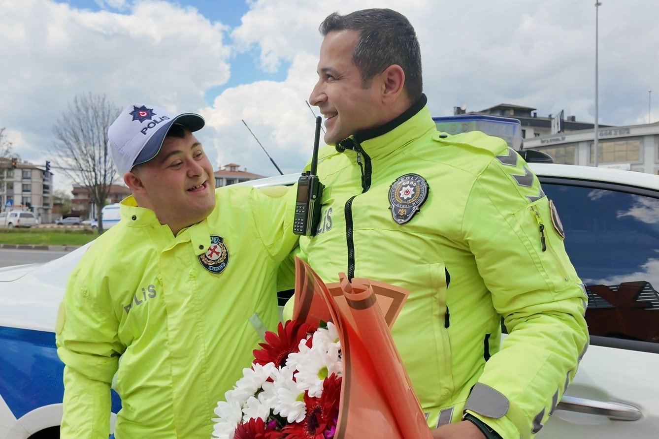 Düzce'de Oğuz Kaan’ın polislik hayali gerçek oldu