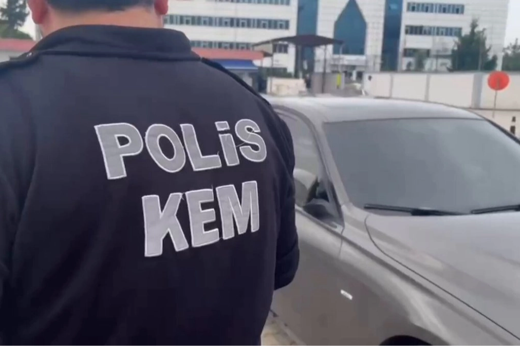 Adana’da uyuşturucu operasyonu: 2 tutuklama