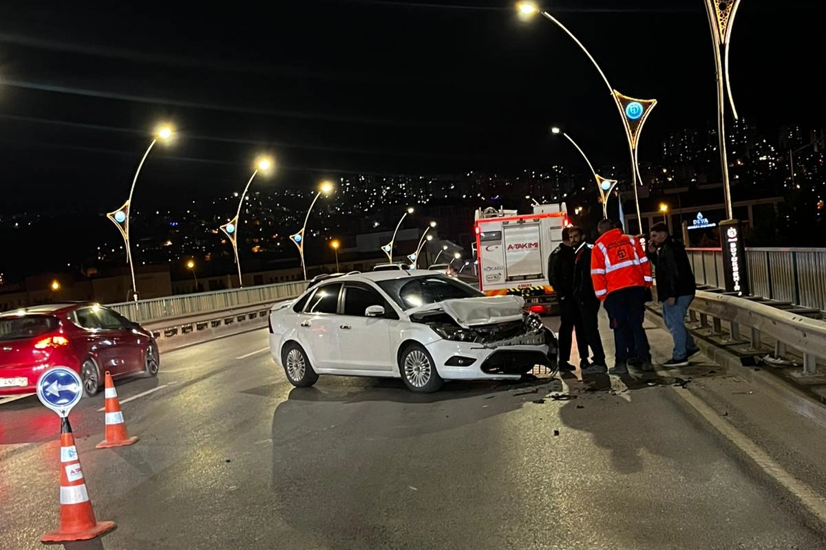Kocaeli A Takımı’ndan kazaya ilk müdahale