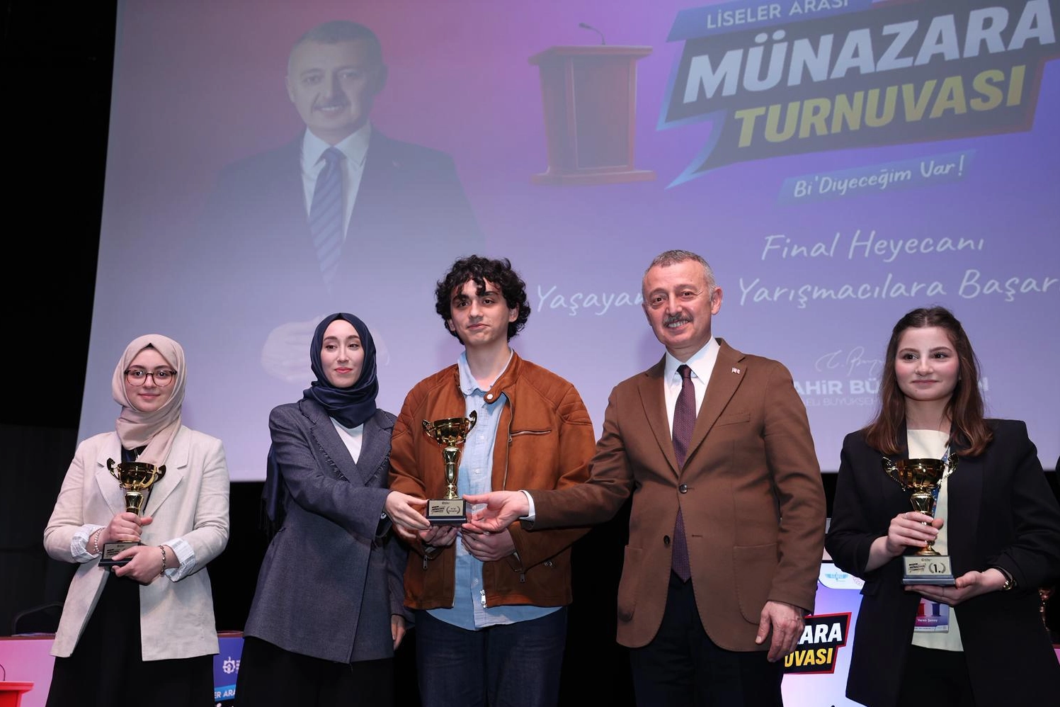 Kocaeli’de liselerarası münazara finali heyecanı