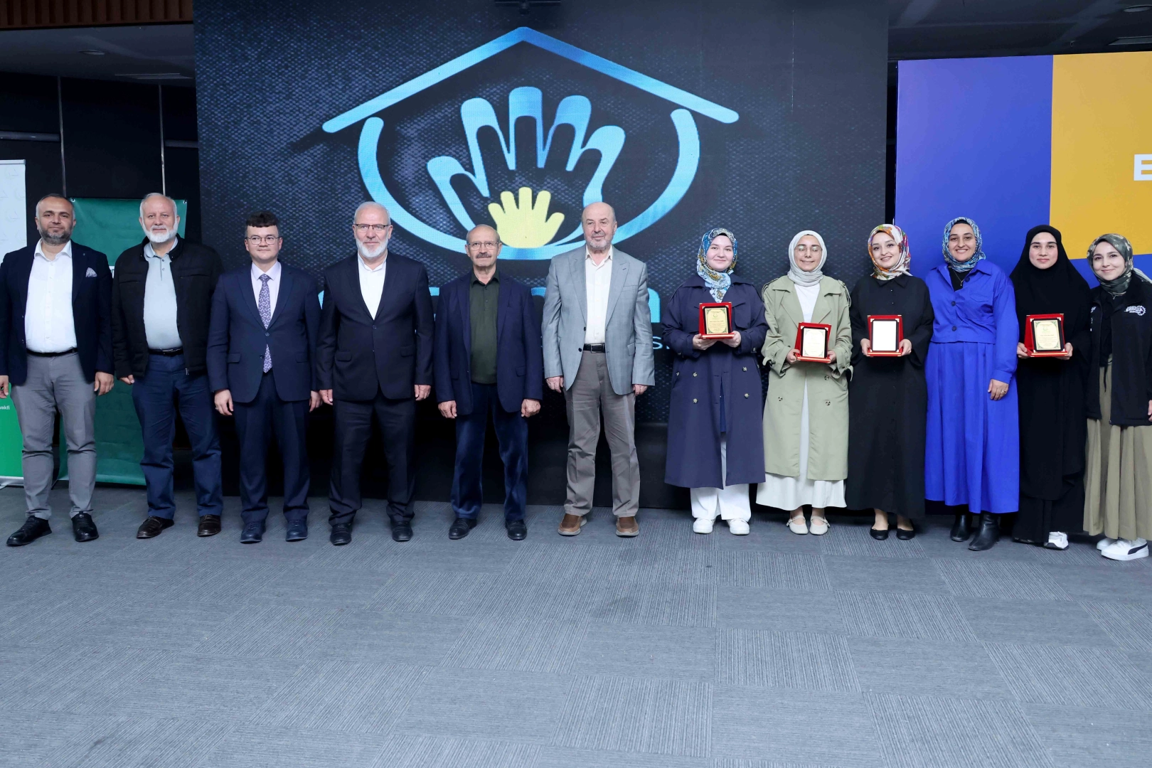 Umre ödüllü “Evlilik ve aile gelişim akademisi” tamamlandı