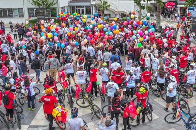 Denizli’de Umuda Pedal Çevir Bisiklet Şenliği