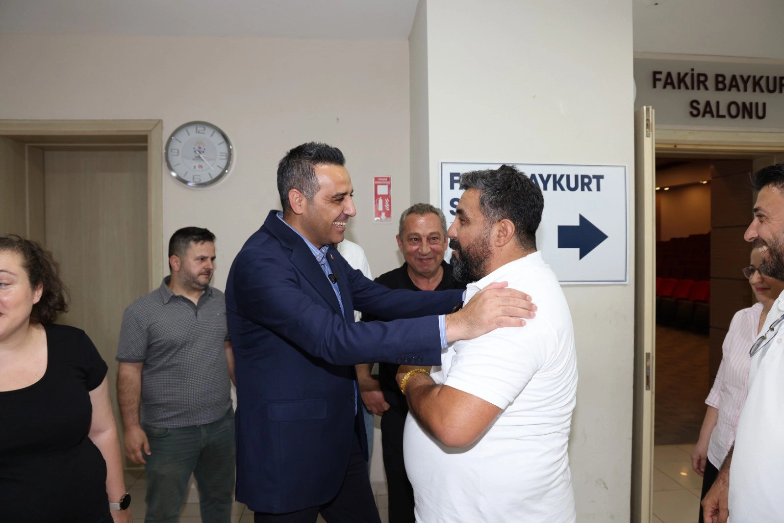 İzmir Çiğli'de bayramlaşma heyecanı