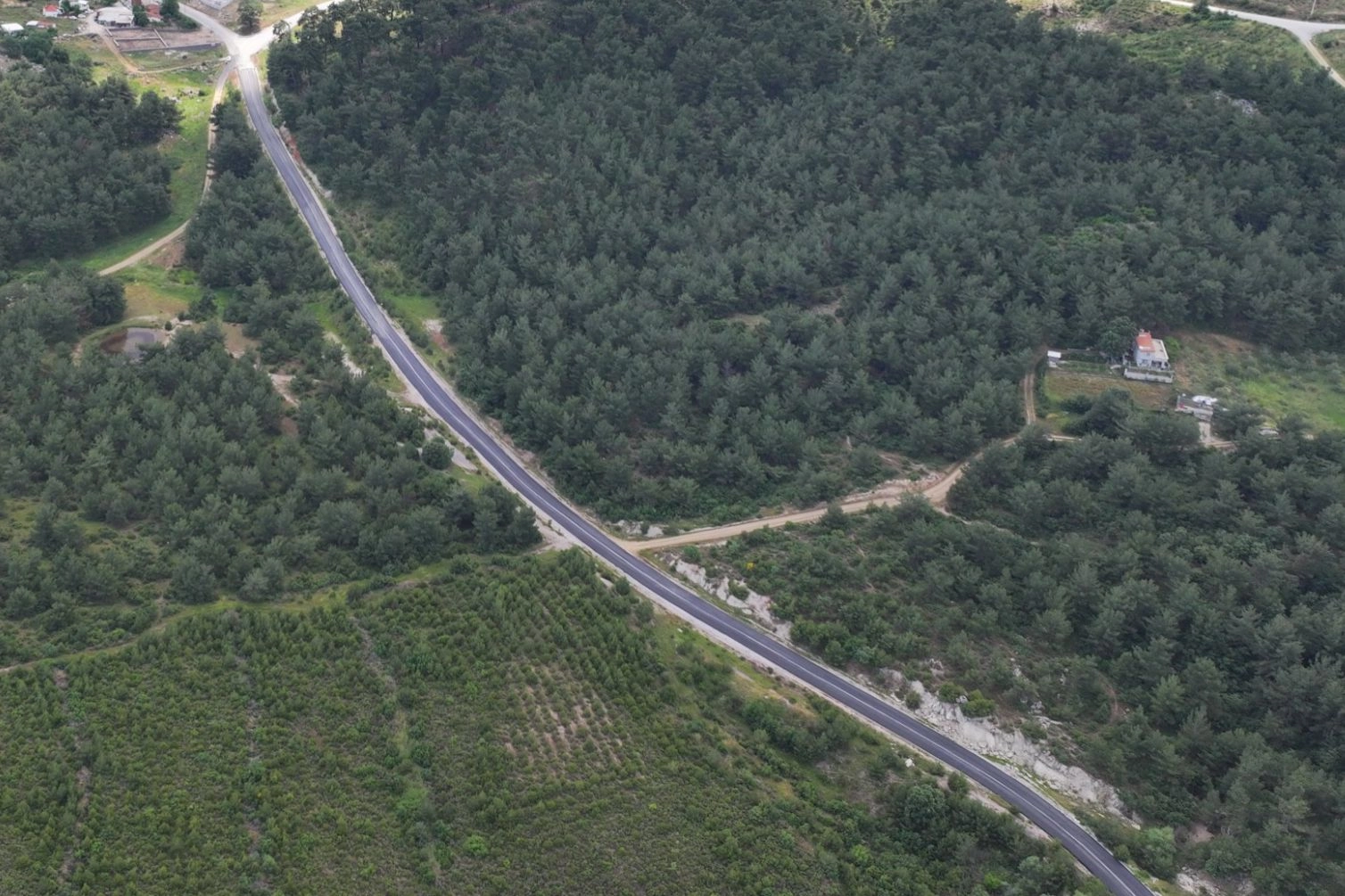 Manisa kırsalı sıcak asfaltla buluşturuyor