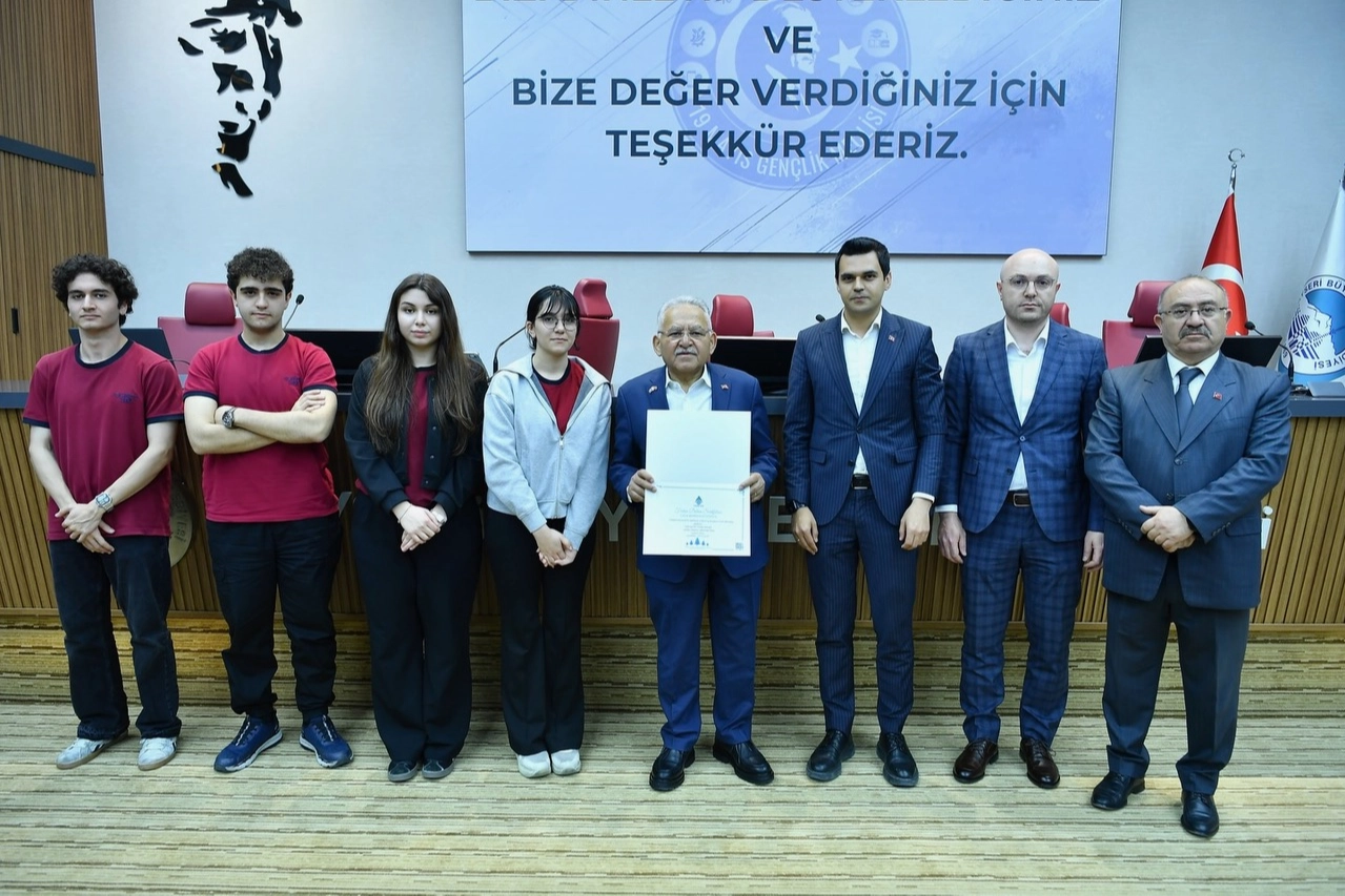 Kayseri Büyükşehir'den 19 Mayıs Temsili Gençlik Meclisi Projesi'ne tam destek