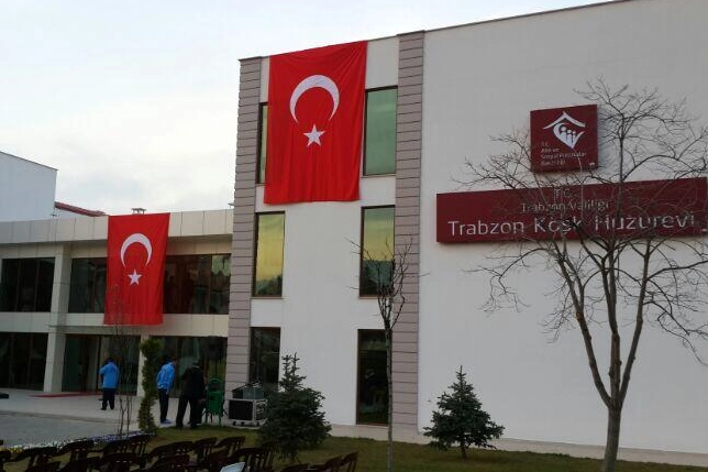 Huzurevlerine 81 ilde standart ve bütüncül bakım modeli