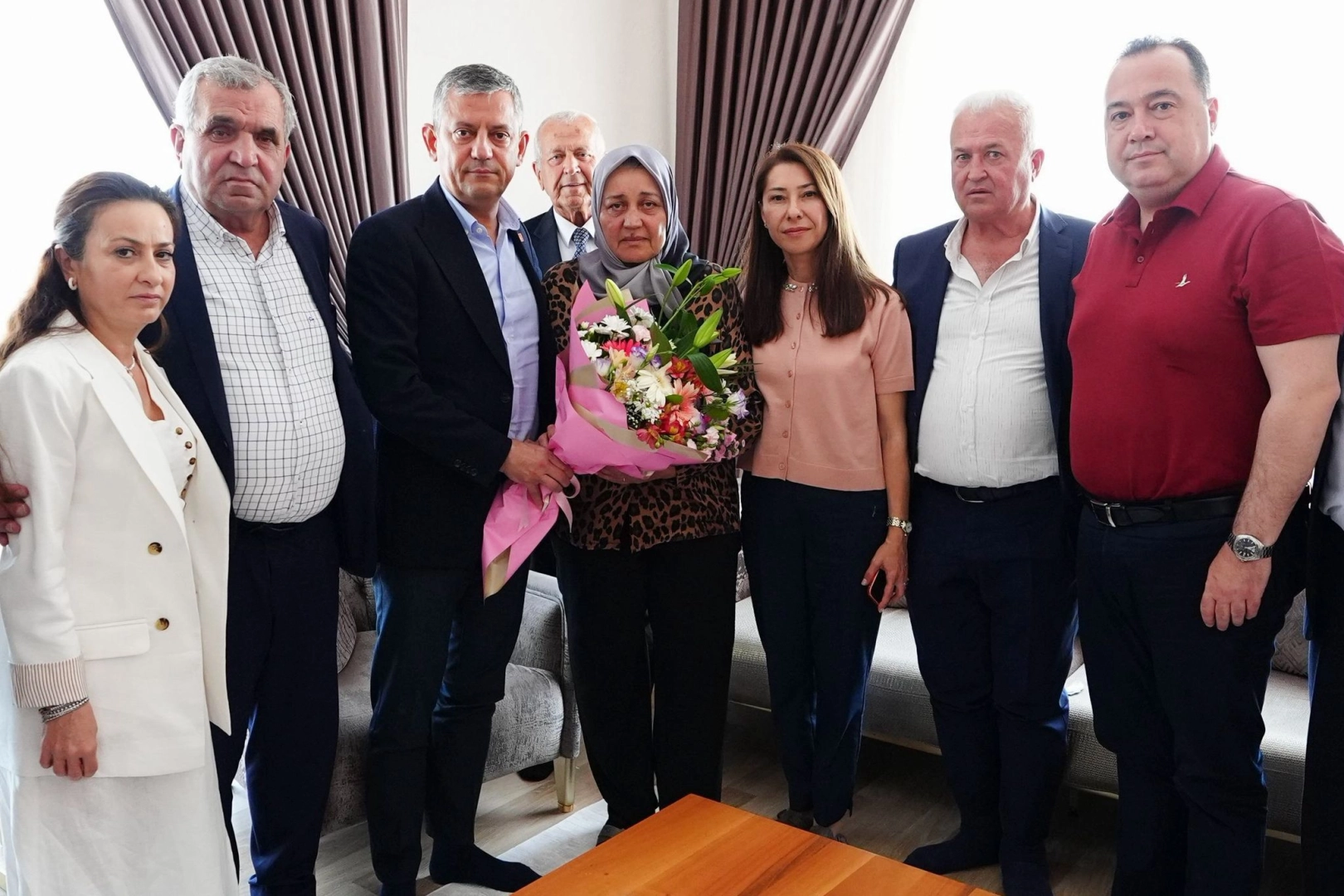 Manisa’da Anneler Günü vefası
