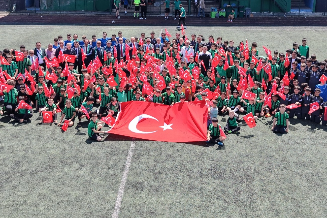 Kocaeli Çayırova’da 19 Mayıs Gençlik Turnuvası düzenlendi