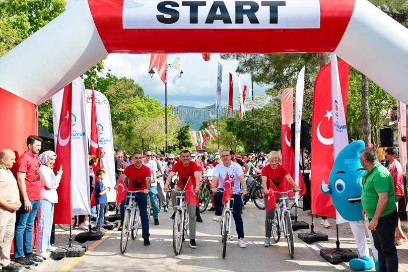 Denizli'de 19 Mayıs ruhuyla umuda pedal çevirdiler