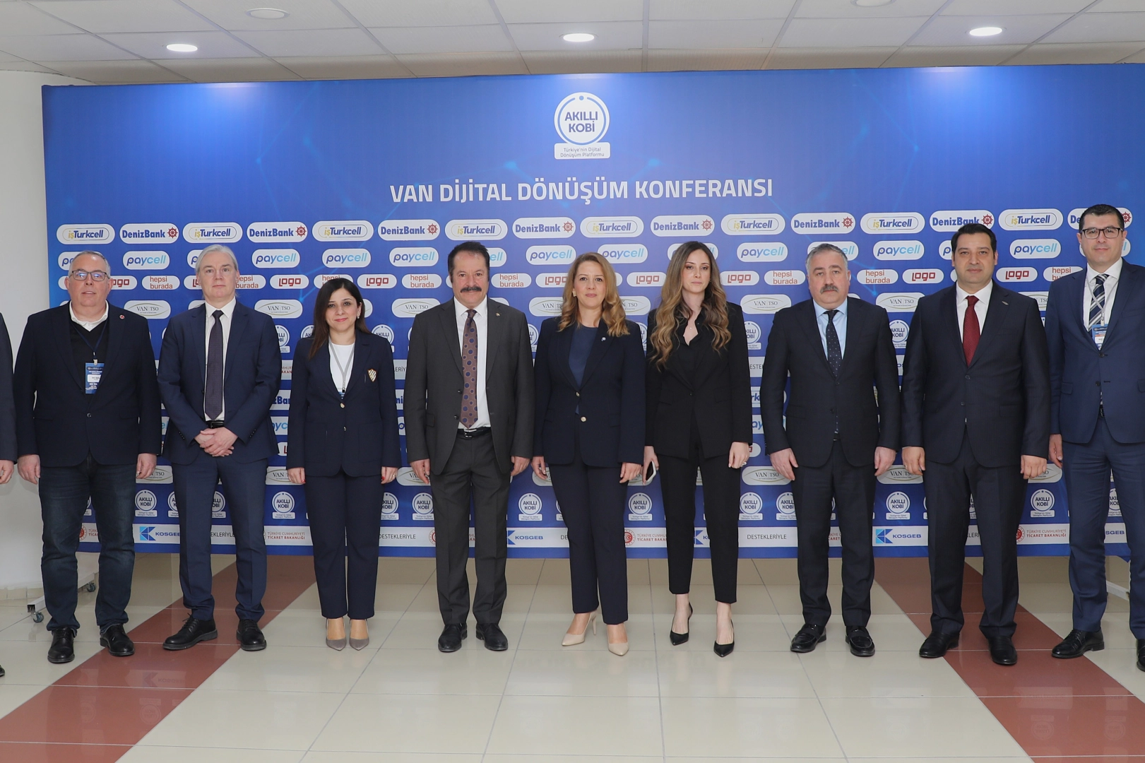 Dijital dönüşüm Van'da konuşuldu