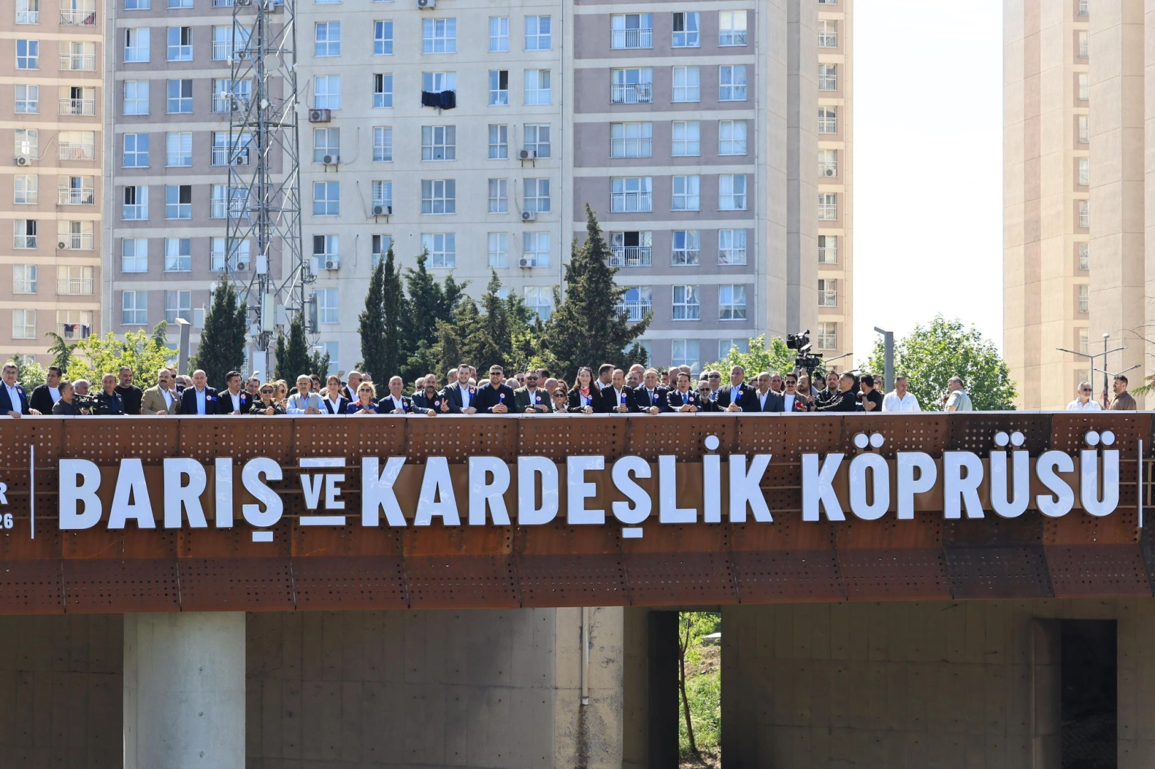 İstanbul Esenyurt'ta 'Barış ve Kardeşlik' Köprüsü açıldı