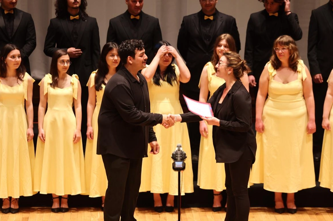 İzmir Uluslararası Çoksesli Korolar Festivali başladı