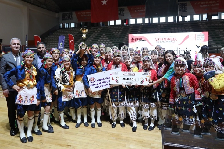 Bursa İnegöl'de 'altın adımlar'da şampiyonlar ödüllendi