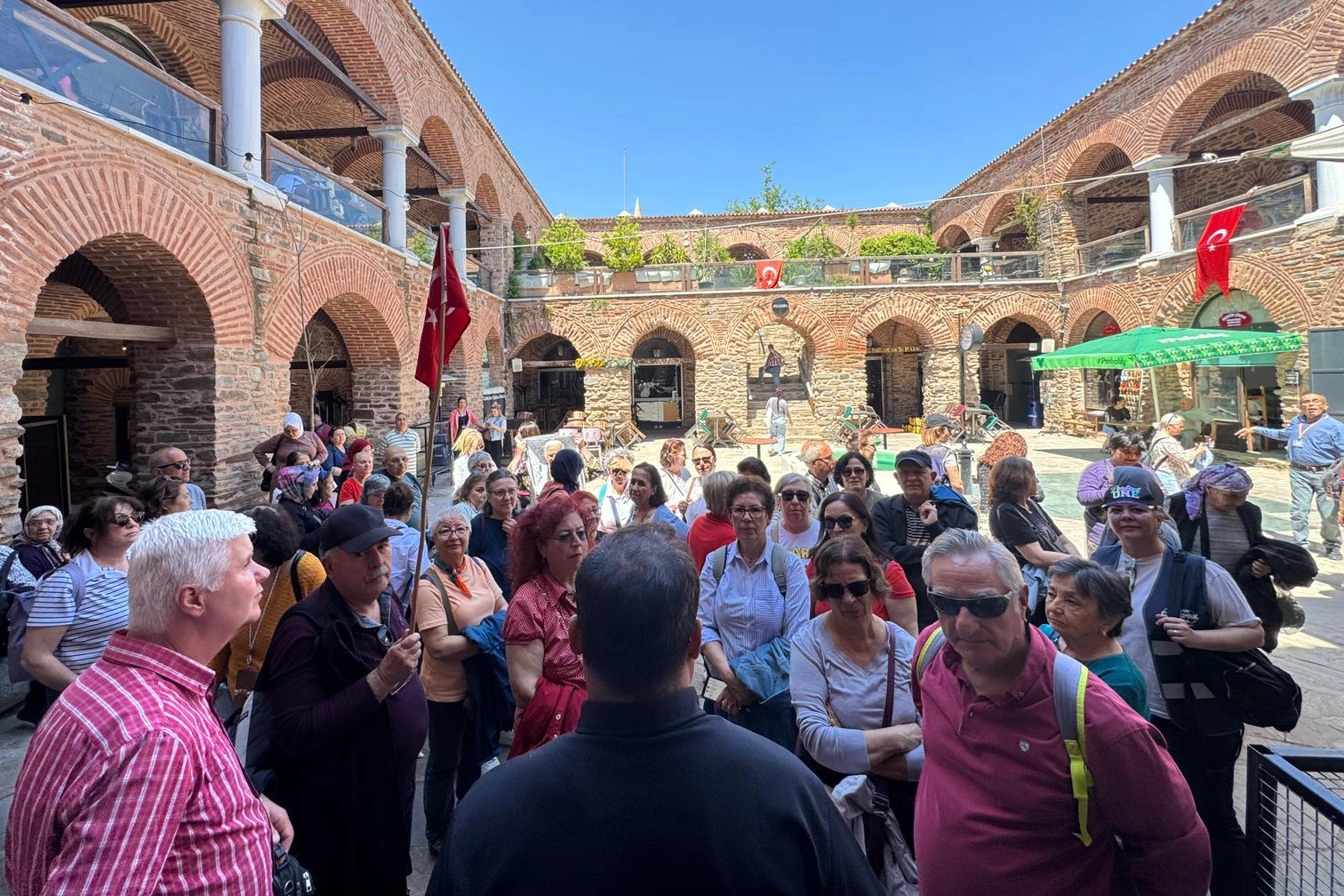 İzmir Büyükşehir’den emeklilere özel gezi programı