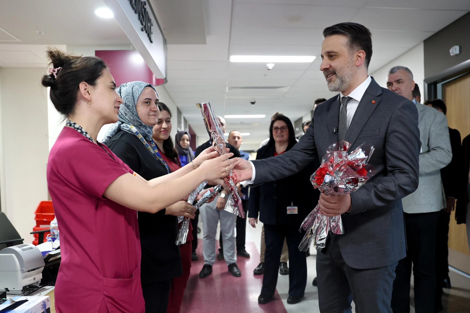 Bursa Büyükşehir'den sağlık emekçilerine anlamlı ziyaret
