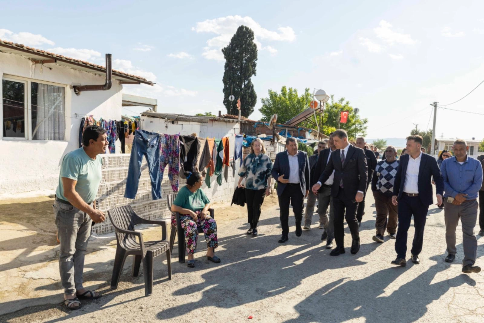 İzmir Çırpı'da Başkan Tugay halkla buluştu