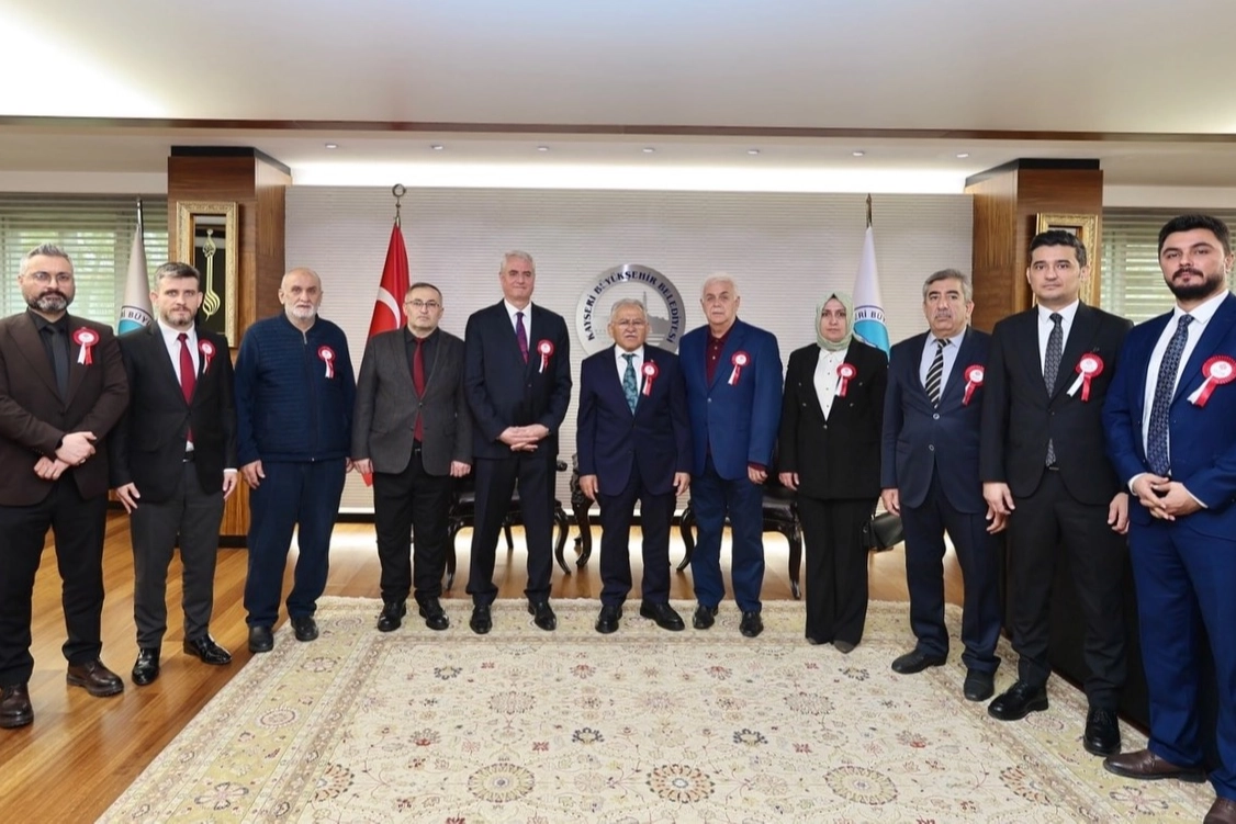 Memduh Büyükkılıç'a 'Vakıf' ziyareti