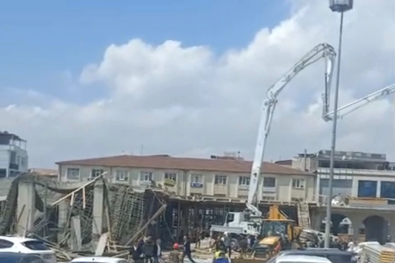 Düzce’de inşaatta hasır çöktü: Yaralı işçiler var!
