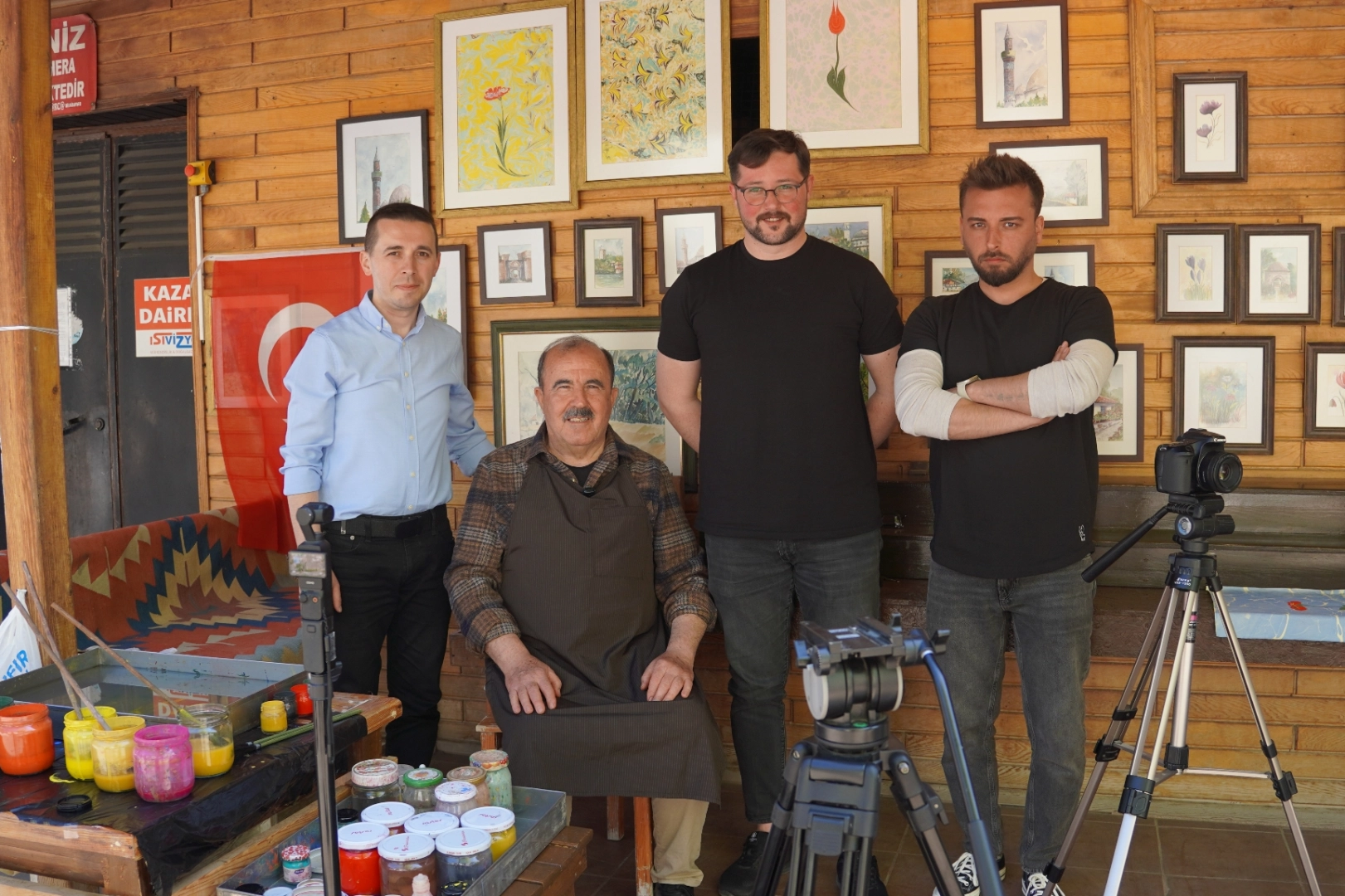 Bursa İznik'te suya yazılan sanat ile yarım asır