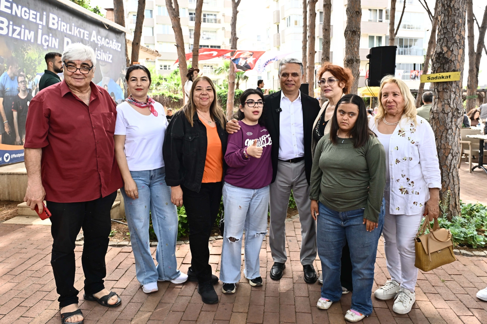 Antalya Muratpaşa’da engeller dayanışmayla aşılıyor
