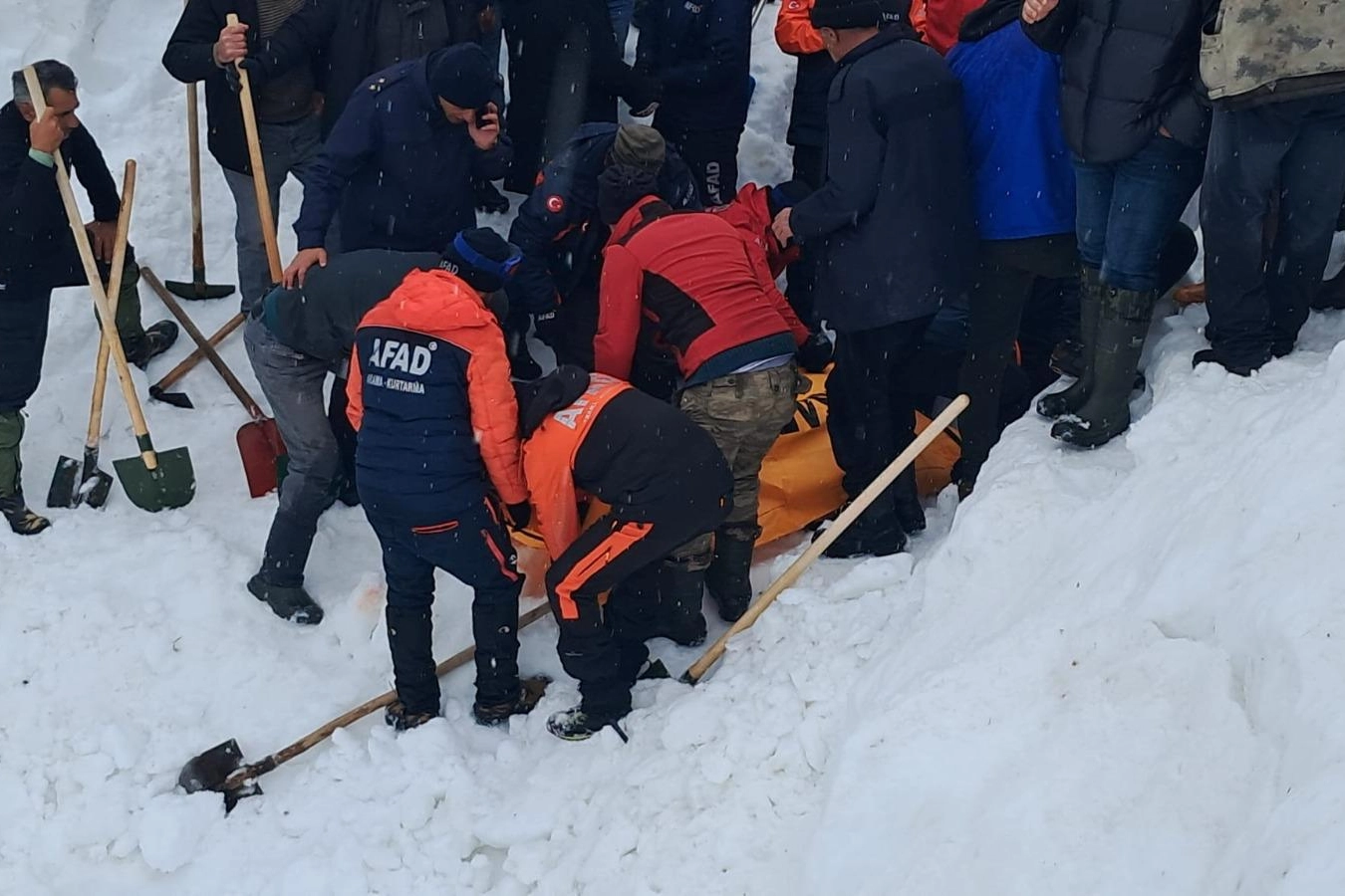 Artvin’de çığ faciasında kayıp çobanın 5 ay sonra cansız bedenine ulaşıldı!