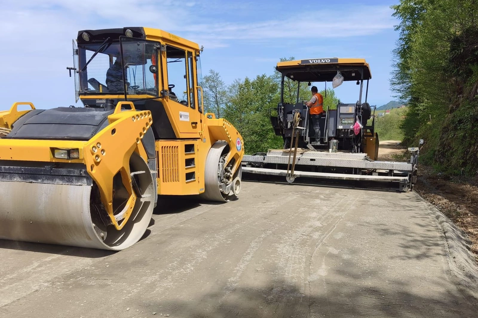 Trabzon’da yol çalışmaları aralıksız sürüyor