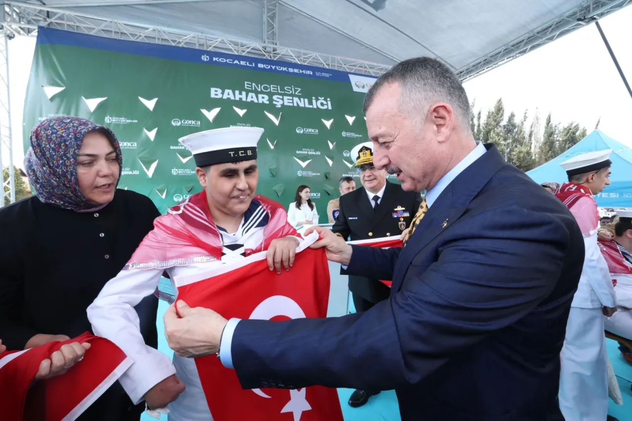 Kocaeli'de vatan aşkıyla, çakı gibi asker oldular
